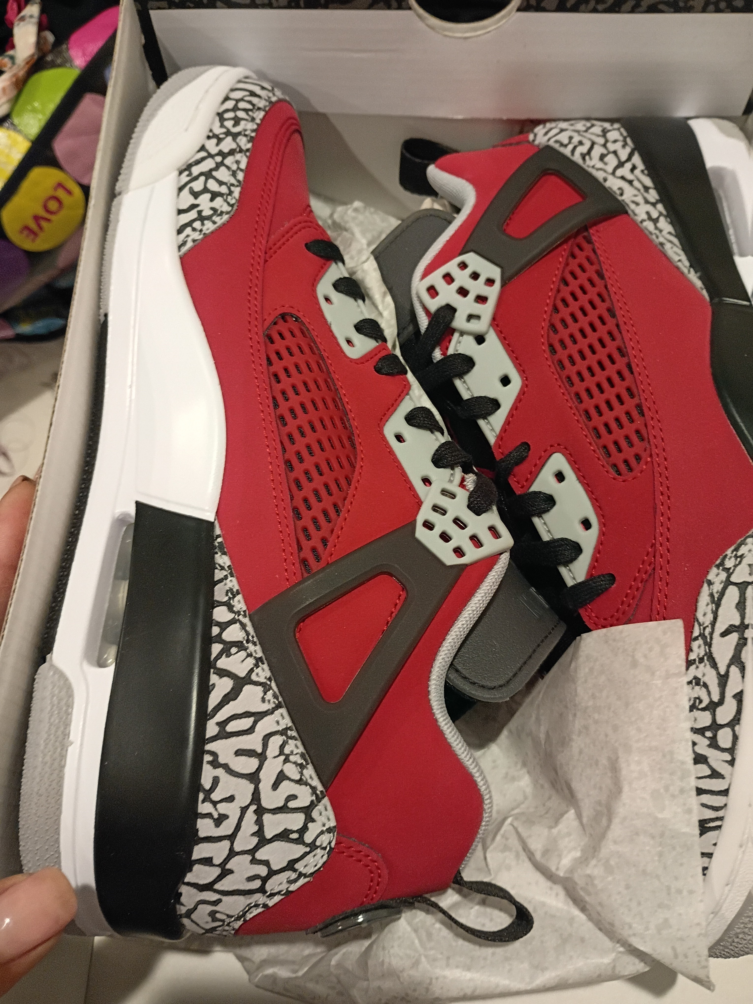 Inspire Red And Black Men's Retro Basketball Sneakers With Elephant Print
